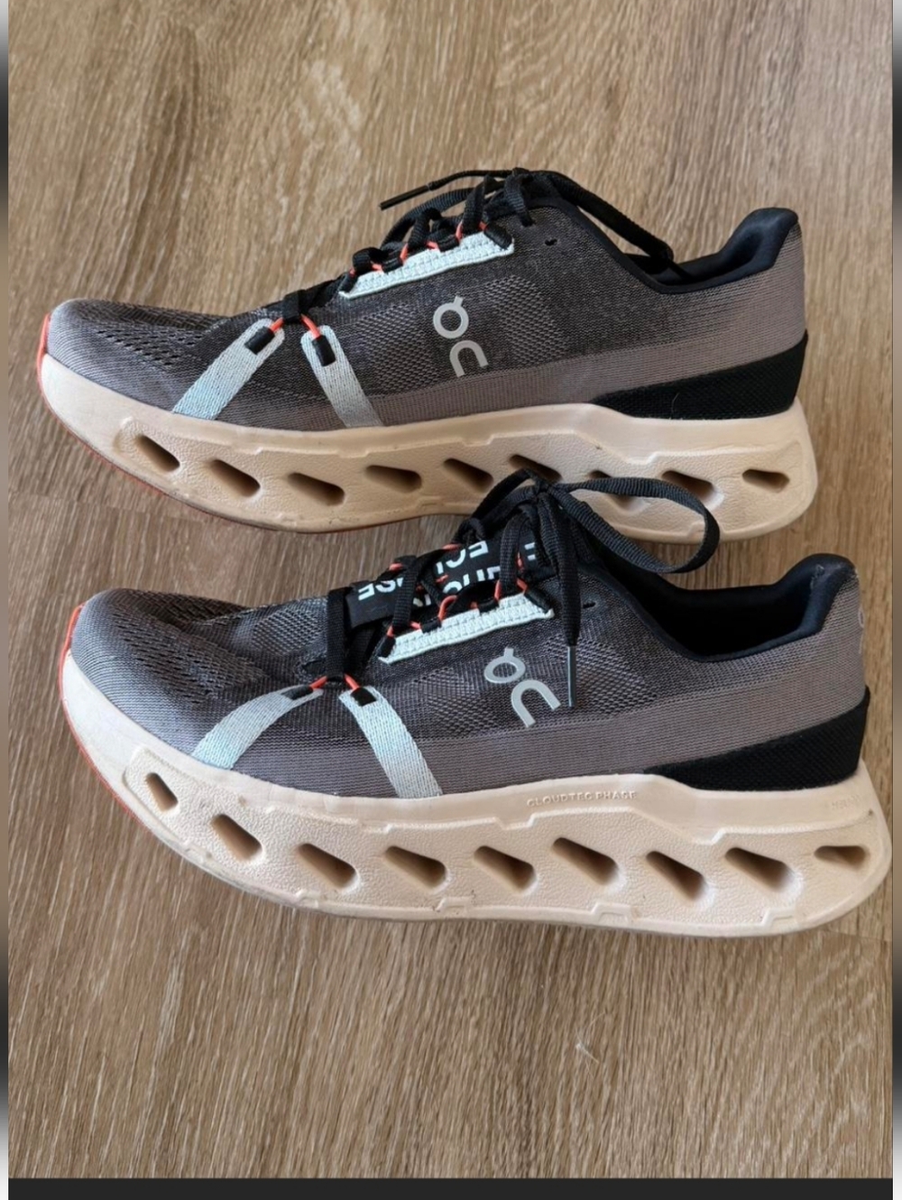 Mens On Cloud  Cloud Surfer MAX